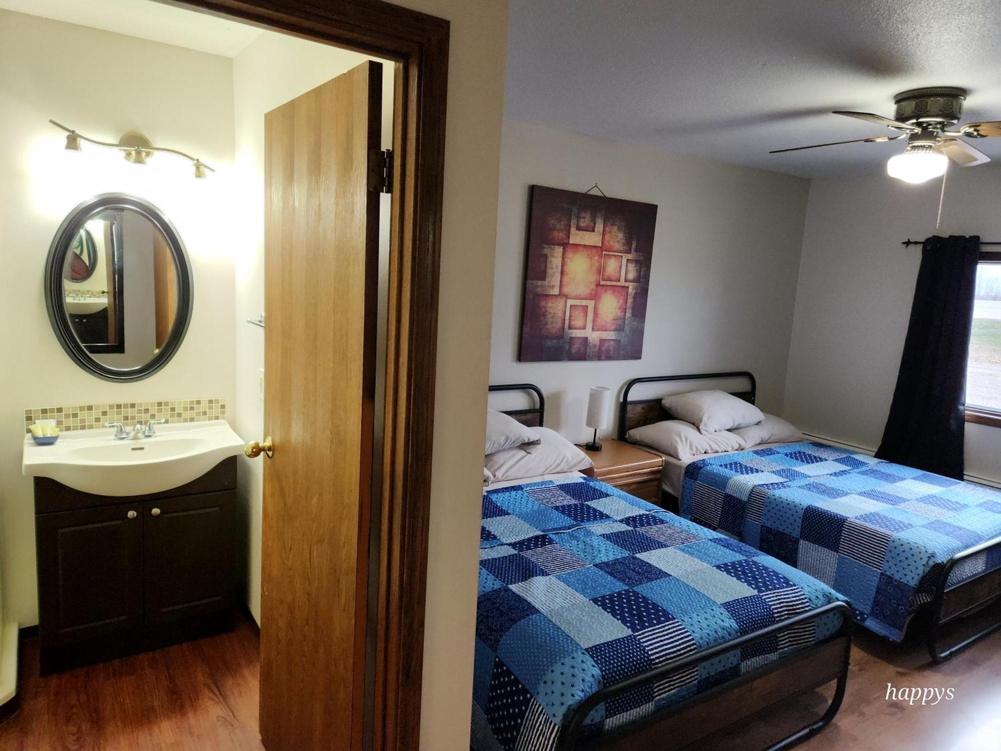 Midway Motel Radisson Buitenkant foto